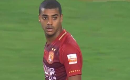 美女扒开尿孔让人捅